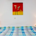 Gelos House מלון דירות אורנוס