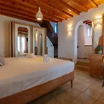 Gelos House מלון דירות אורנוס