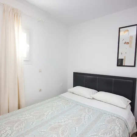 Gelos House מלון דירות 4*