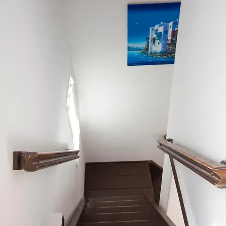 מלון דירות Gelos House