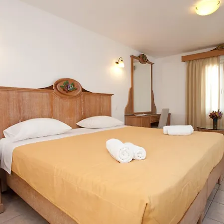 Gelos House 4* Ornósz