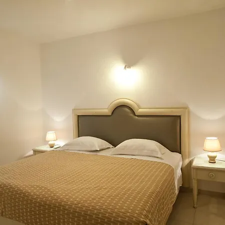 Aparthotel Gelos House