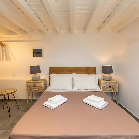 Gelos House 4*