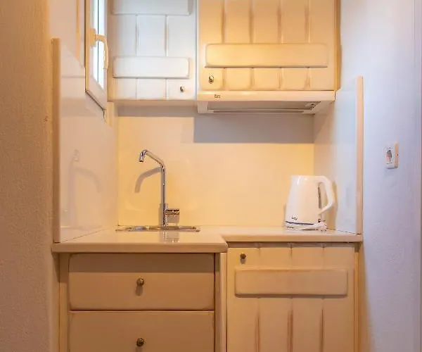 Gelos House Apart-hotel