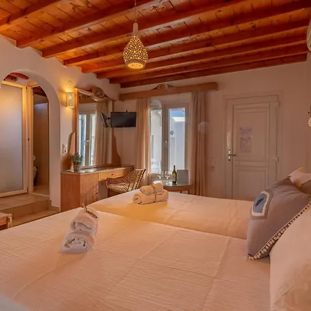 Apartahotel Gelos House 4*